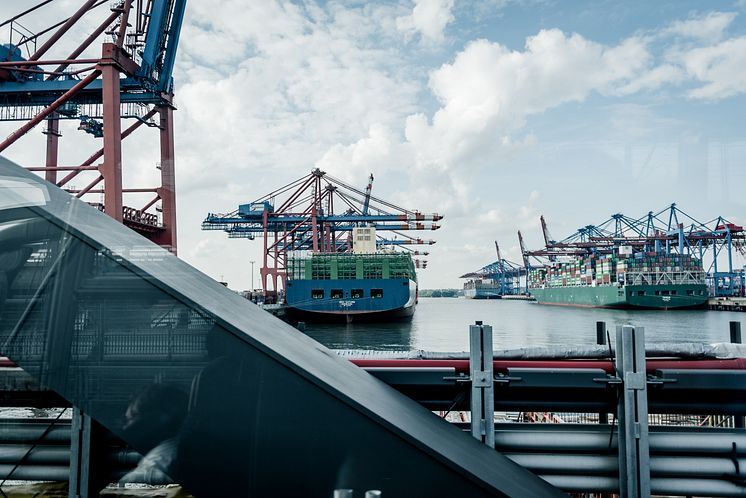 Take-Off_Hamburg_Hafen_2
