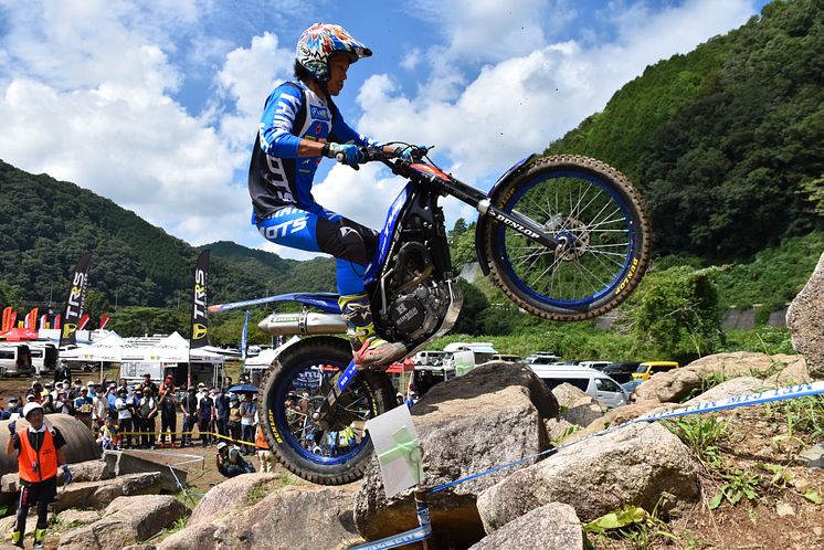 2022090503_001xx_JTR_Rd6_黒山選手_4000