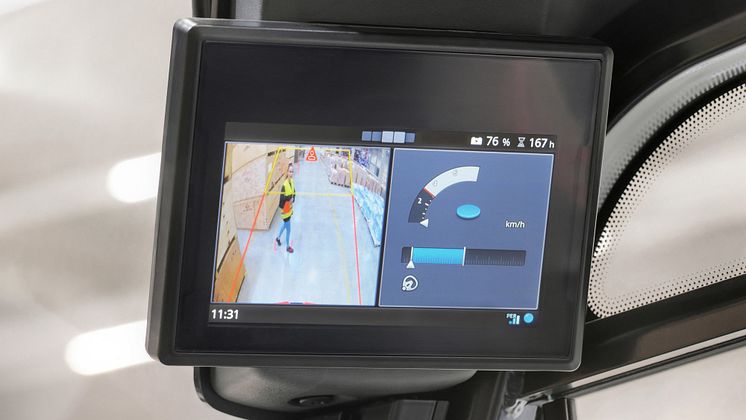 linde_reverse_assist_monitor_screen