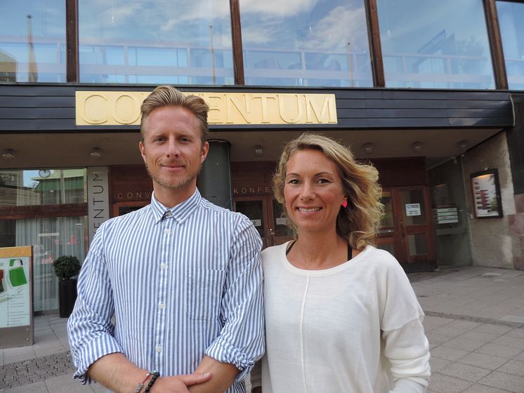 Markus Karlsson och Josefin Nilsson, pristagare Pedagogiskt pris 2014. Foto: Örebro kommun