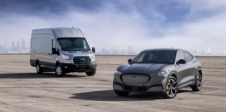 All-New_Ford_E-Transit_15