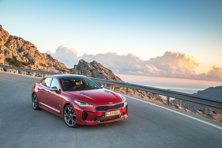 Kia Stinger_134