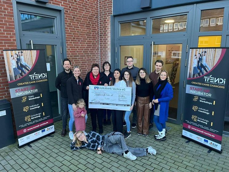Studierende sammeln 1060 Euro mit Spendenflohmarkt für die Kinderherzhilfe