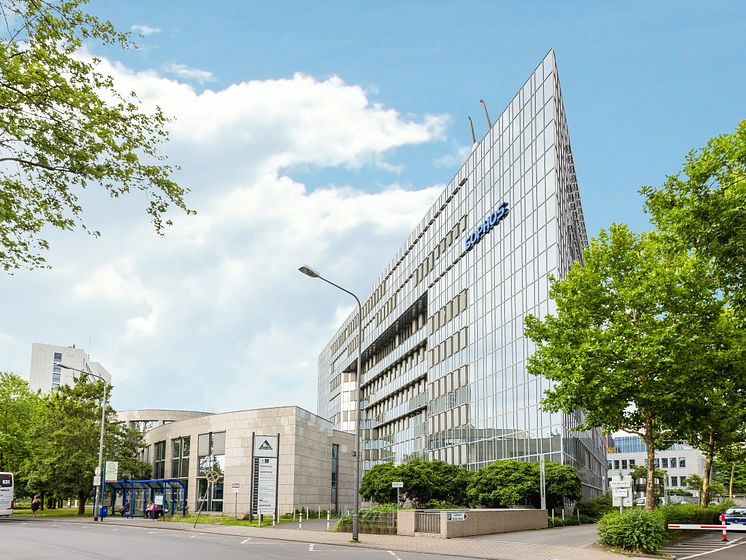 Wiesbaden-Main-Central-Train-Station-Office