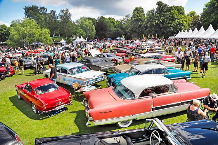 Nostalgia Festival lockar massor av motorentusiaster i klassiska fordon