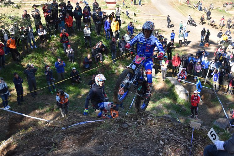 2023102302_003xx_JTR_Rd7_黒山選手_4000