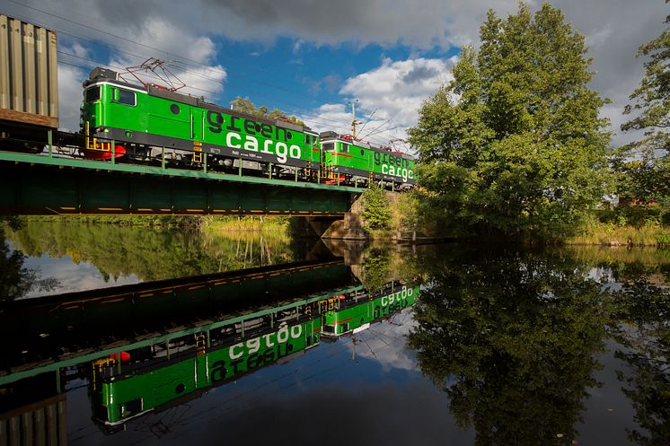 Green Cargo spegling bro