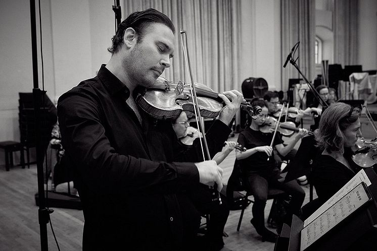 Christian-Svarfar-violinist