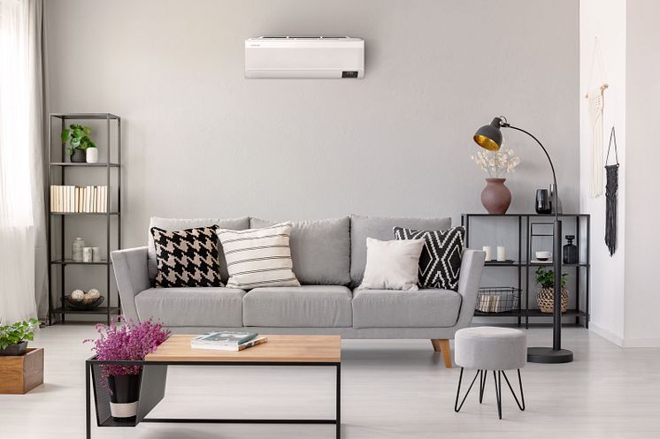 Samsung Wind-Free Air Conditioner AR9500T AR07T9171HB3 Lifestyle Image NonText - Living Room 3