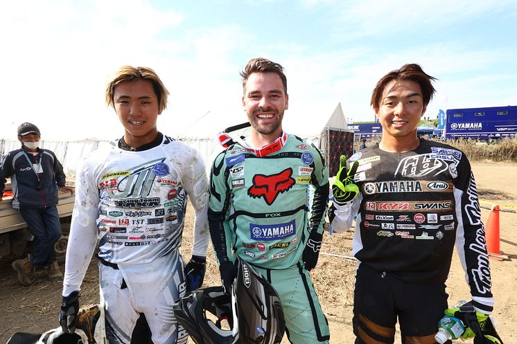 2022103101_019xx_JMX_Rd6_中島選手_ウィルソン選手_浅井選手_4000