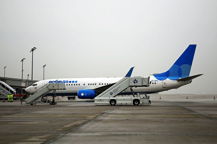 Der Erstflug der Pobeda landete am 16. April um 14.39 Uhr auf dem Rollfeld des Flughafens Leipzig/Halle