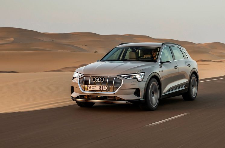 Audi e-tron (siambeige) forfra