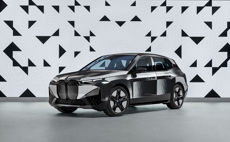 BMW iX med E Ink