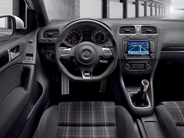Volkswagen visar en studie av Golf GTI i Paris, bild 3