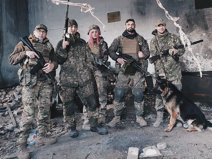 Ingvar och stridande ukrainska kamrater
