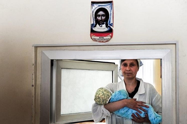 Ryskt kvinnofängelse med barnhem 2013