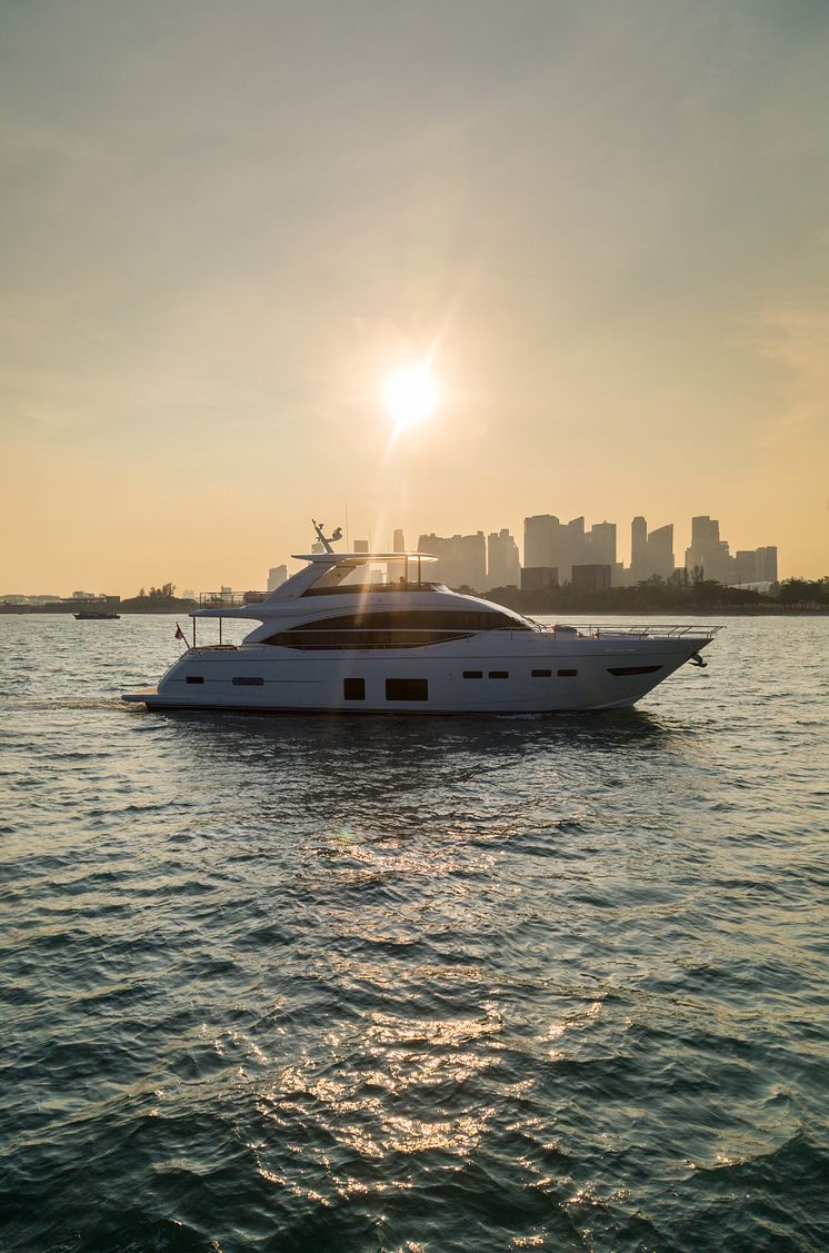 High res image - Princess Motor Yacht Sales - Princess 75 exterior low sun