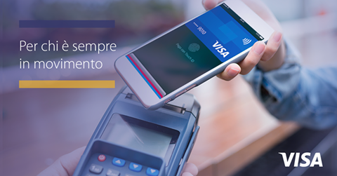 Pagamento digitale con smartphone in modalità contactless. Per chi è sempre in movimento