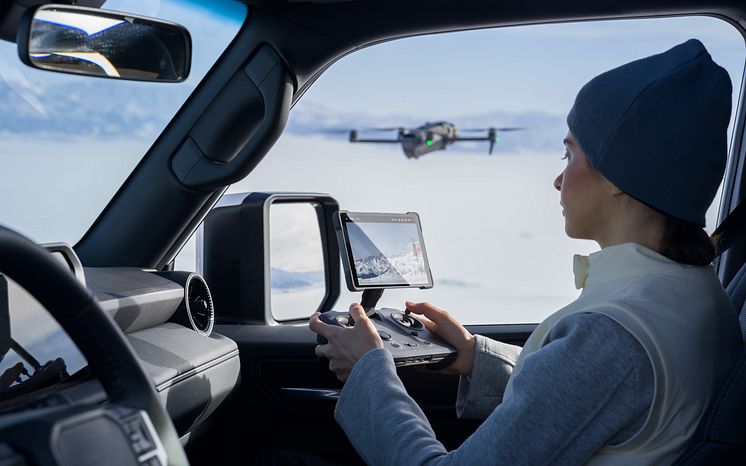 In-vehicle remote control.jpg