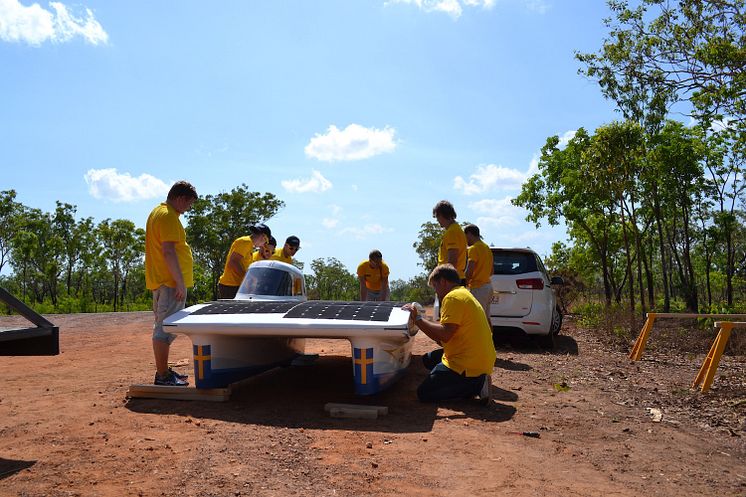 Solbilen på plats i Australien