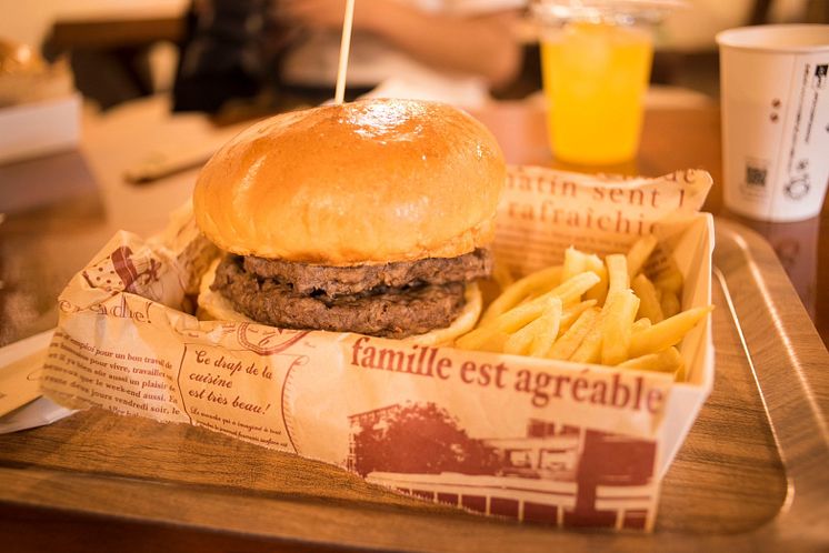 Hamburger at Kotoku Corral