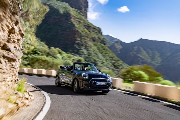 MINI Cooper SE Cabriolet