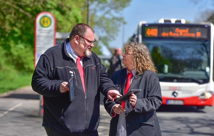 Foto3_Marion von Elling und Martin Tourbier aus dem DSW21-Fahrdienst_k