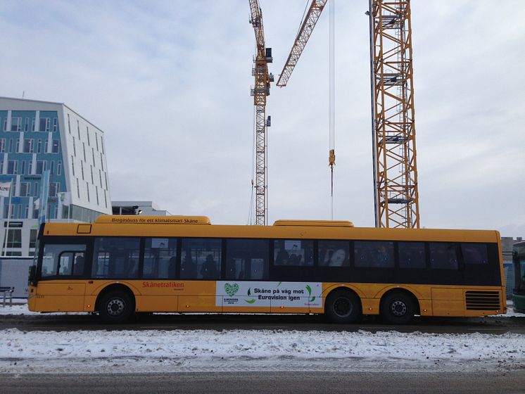 Eurovision School Contest-bussen på väg över Öresundsbron