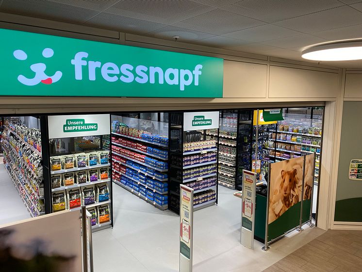 Fressnapf_Reinach_Eingang_2.jpg