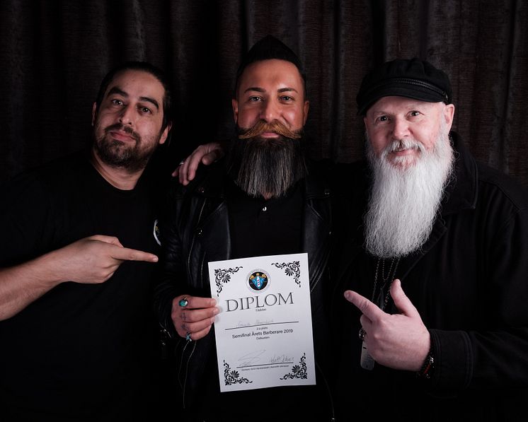 2:a plats Siavash Damenkesh, Barberclub Stockholm tillsammans med domare Amin Iranmanesh och Kenneth Johnsson.