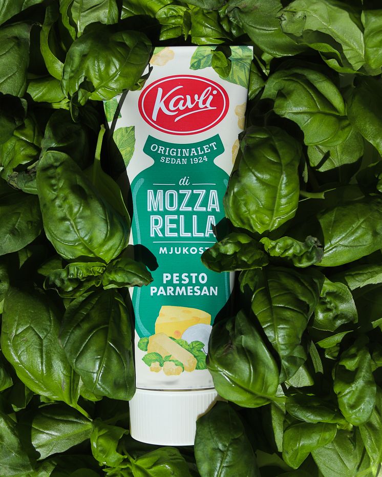 Di Mozzarella Pesto