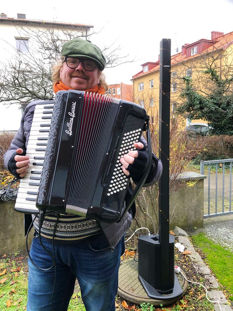 P-O Nilsson med ljudanläggningen