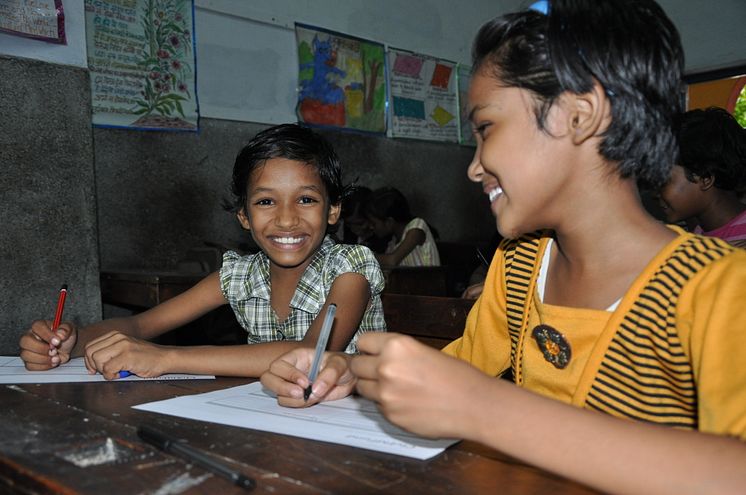 Dhyaneshwari och Jenny 10 år från Indien