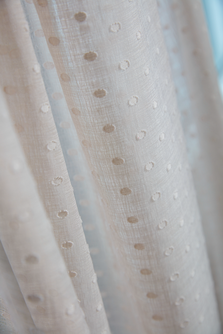 86665-16_2 Curtain Polly dot coseup 7318161533446.png