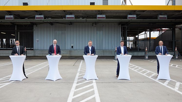 Lufthansa Cargo LCCevo Signing Ceremony RFS Stacker