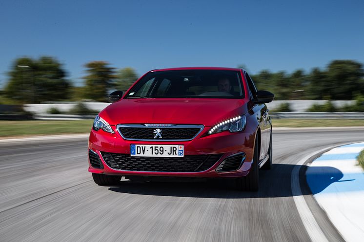 308 GTi by PEUGEOT SPORT på svensk mark