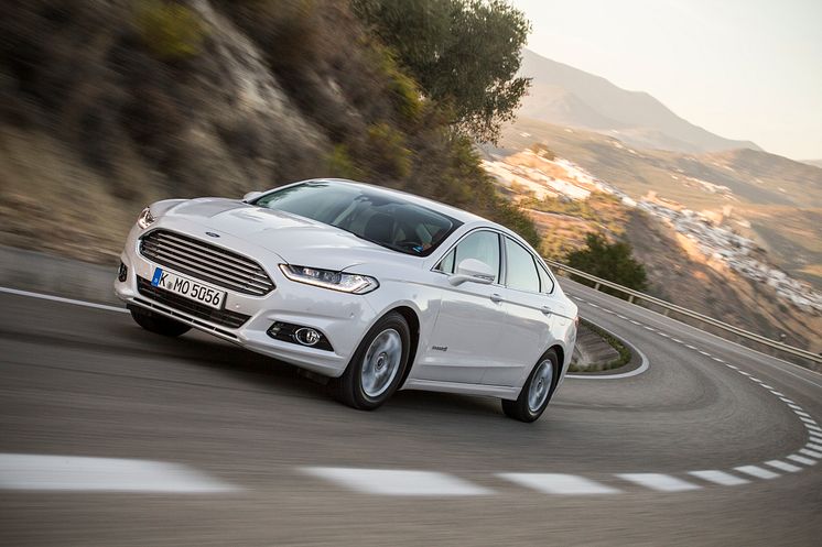 Ford Mondeo Hybrid