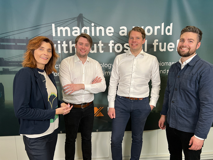 From left: Mette Fløe Nielsen (Partner, VÅR Ventures, Joachim B. Nielsen (CEO, Kvasir), Anders Kristoffersen (COO, Kvasir),  Lasse Köhler (Mærke Growth)