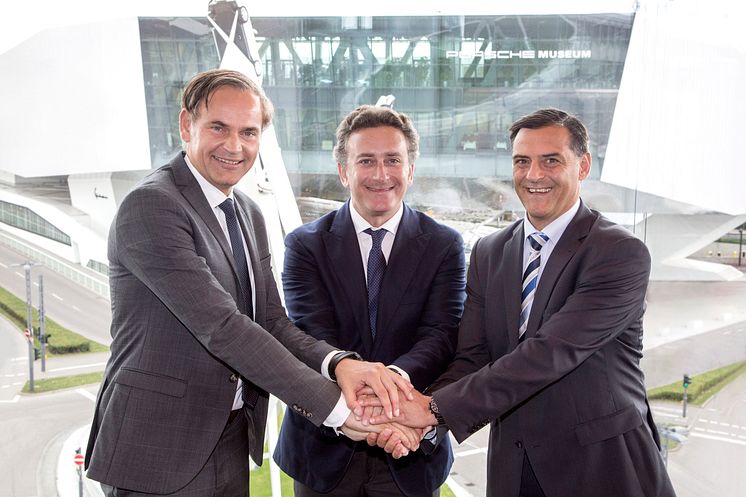 Oliver Blume (Chairman of the Executive Board of Dr. Ing. h.c. F. Porsche AG), Alejandro Agag (Founder & CEO of Formula E), Michael Steiner (Member of the Executive Board, Research and Development) l-r 
