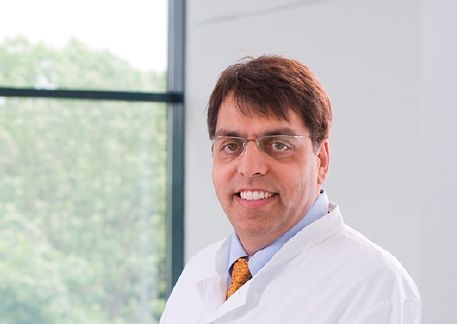 Dr. med. Arvind Chandra