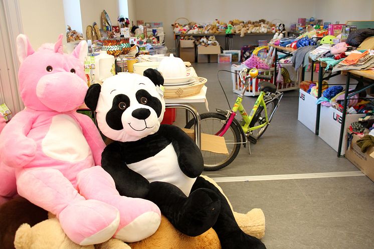 Viele Besucher beim Flohmarkt im Kinderhospiz: Erfolgreiche Bilanz für Bärenherz