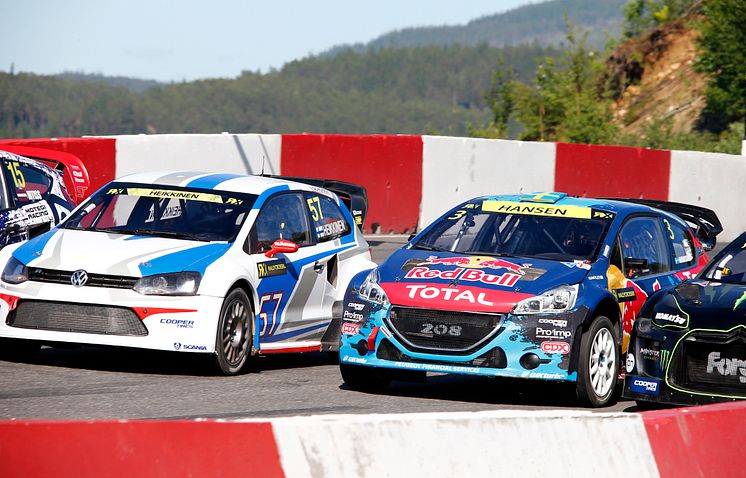 Team Peugeot-Hansen siktar på pallen i Finland 