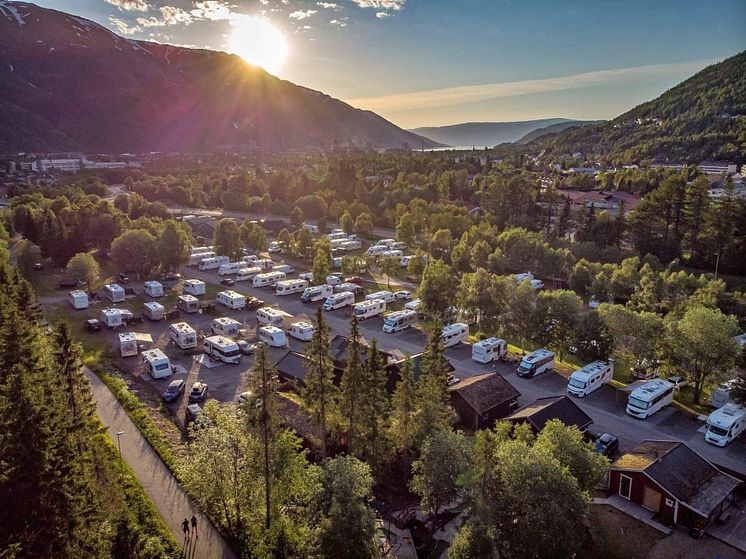 Topcamp_mosjoen_camping_oversikt_drone.jpg