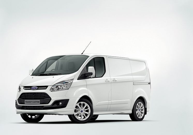 Ford Transit Custom vil bli vist for første gang på den internasjonale nyttekjøretøyutstillingen i Birmingham.