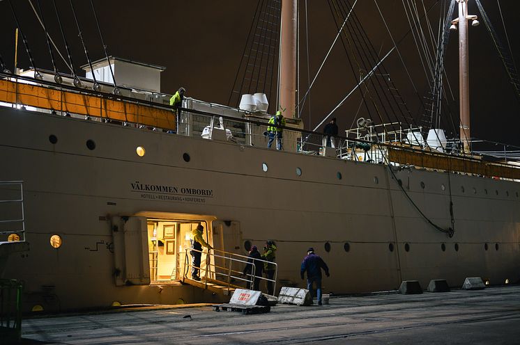 Barken Viking lämnar Göteborg