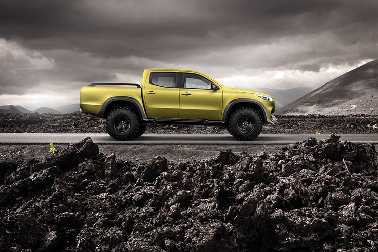 Mercedes-Benz Concept X-CLASS powerful adventurer