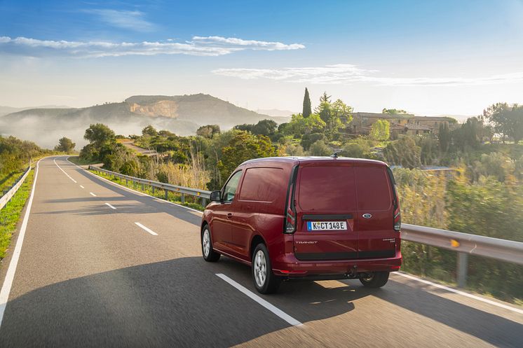 2025 Transit Connect ladbar hybrid (7).jpg