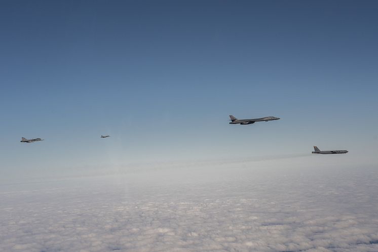 240306 Bild 7 Samövning med amerikanska Bomber Task Force