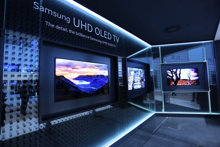 Samsung UHD OLED TV (2)