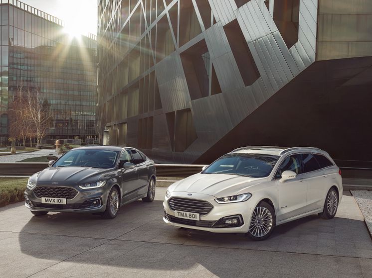 2019FordMondeo-Hybrid_04